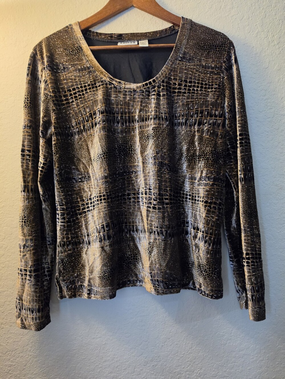 Chicos Design Crushed Velvet Top Womens Sz 2 Brown Black Alligator Print Mobwife
